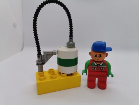 Lego Duplo Statie de alimentare cu figurina