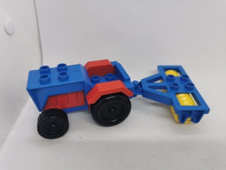 Lego Duplo Tractor cu grapa 