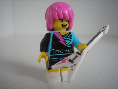 Lego minifigurina - Rocker Girl 8831 (col07-15)