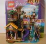 Lego Friends - Casa din copac in cutie+catalog)tabara de avrnturi 41122 (