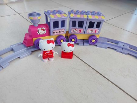 Unico Tren cu sine + figurine