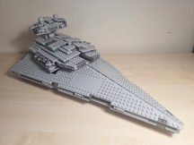   Lego Star Wars - Imperial Star Destroyer 75055 (cu catalog) mici diferente