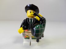 Lego figurina - Scotian cu trambita 8831 (col07-6)